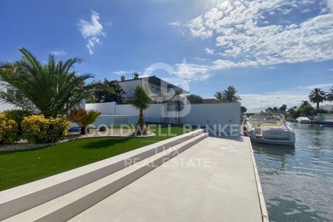 Villa in vendita a Empuriabrava, Girona, Spagna 3 camere da letto, 138 mq. N° 160265 - foto 28