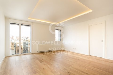 Huoneisto myytävänä Barcelona, Espanja, 2 makuuhuonetta, 93 m2 No. 160268 - kuva 3