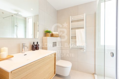 Huoneisto myytävänä Barcelona, Espanja, 2 makuuhuonetta, 93 m2 No. 160268 - kuva 9