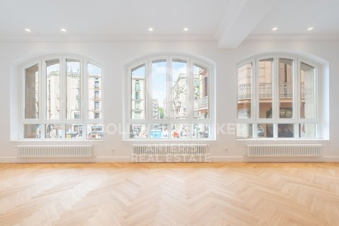 Apartament w Barcelona, Hiszpania 2 sypialnie, 157 mkw. nr 160266 – zdjęcie 14