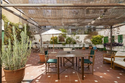 Apartment à Barcelona, Espagne 5 chambres, 197 m2 No. 195597