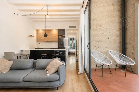 Apartment à vendre à Barcelona, Espagne, 2 chambres, 79 m2 No. 195596 - photo 3