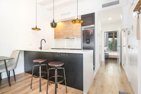 Apartment à vendre à Barcelona, Espagne, 2 chambres, 79 m2 No. 195596 - photo 13