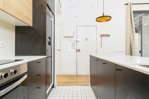 Apartment à vendre à Barcelona, Espagne, 2 chambres, 79 m2 No. 195596 - photo 10