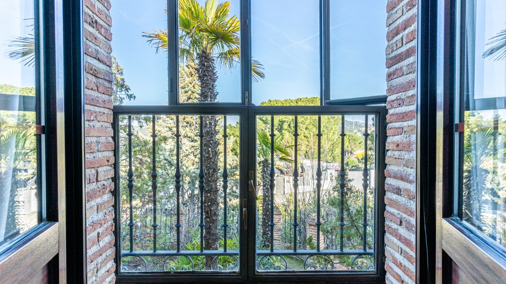 Villa in Las Rozas de Madrid, Madrid, Spain 5 bedrooms, 800 sq.m. No. 108117