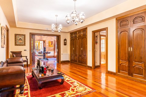 Villa for sale Las Rozas de Madrid, Madrid, Spain 5 bedrooms, 800 sq.m. No. 108117 - photo 9