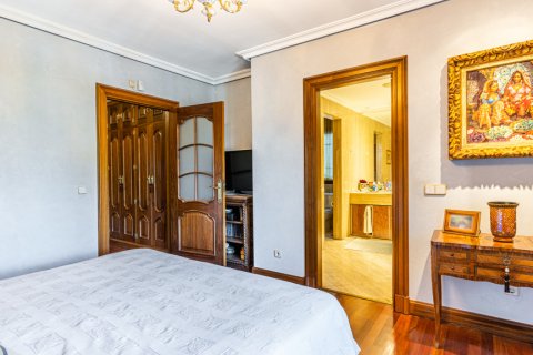 Villa for sale Las Rozas de Madrid, Madrid, Spain 5 bedrooms, 800 sq.m. No. 108117 - photo 21