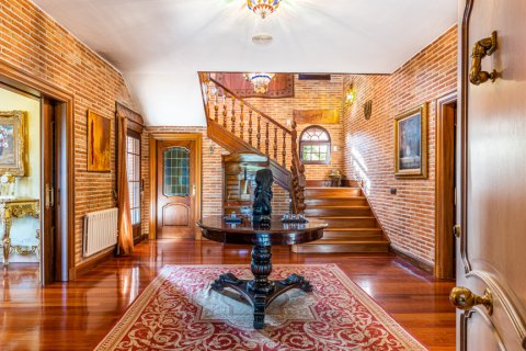 Villa for sale Las Rozas de Madrid, Madrid, Spain 5 bedrooms, 800 sq.m. No. 108117 - photo 4