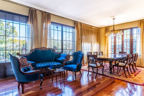 Villa for sale Las Rozas de Madrid, Madrid, Spain 5 bedrooms, 800 sq.m. No. 108117 - photo 5
