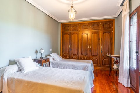 Villa for sale Las Rozas de Madrid, Madrid, Spain 5 bedrooms, 800 sq.m. No. 108117 - photo 14