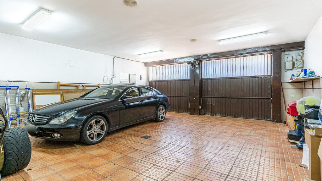 Villa in Las Rozas de Madrid, Madrid, Spain 5 bedrooms, 800 sq.m. No. 108117