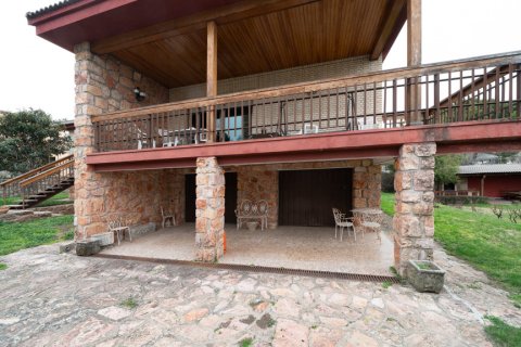Villa for sale El Molar, Madrid, Spain 6 bedrooms, 664 sq.m. No. 108120 - photo 9