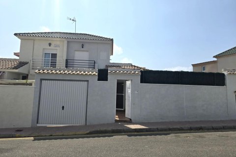 Townhouse zum Verkauf in Torrevieja, Alicante, Spanien 3 Schlafzimmer, 76 m2 Nr. 192323 - Foto 1