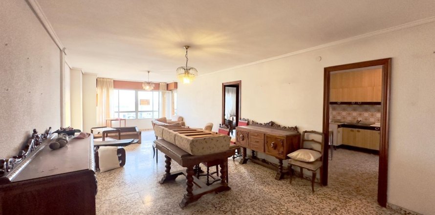 Wohnung in Torrevieja, Alicante, Spanien 4 Schlafzimmer, 132 m2 Nr. 192326