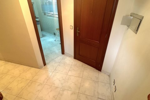 Apartment à vendre à San Andres del Rabanedo, Leon, Espagne, 3 chambres, 93 m2 No. 185164 - photo 12