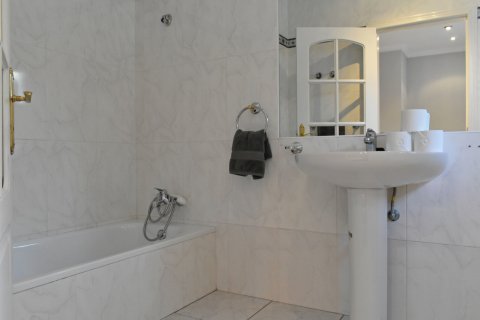 Villa for sale Torremendo, Alicante, Spain 5 bedrooms, 360 sq.m. No. 115931 - photo 23