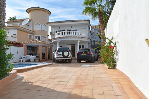 Villa for sale Torremendo, Alicante, Spain 5 bedrooms, 360 sq.m. No. 115931 - photo 3