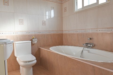 Villa for sale Torremendo, Alicante, Spain 5 bedrooms, 360 sq.m. No. 115931 - photo 28