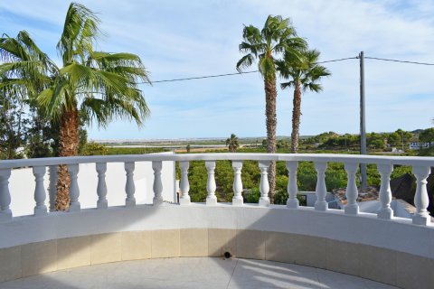 Villa for sale Torremendo, Alicante, Spain 5 bedrooms, 360 sq.m. No. 115931 - photo 21