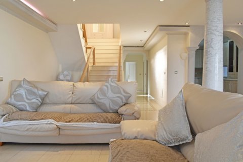 Villa for sale Torremendo, Alicante, Spain 5 bedrooms, 360 sq.m. No. 115931 - photo 10