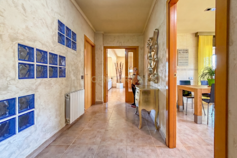 Продажа дома в Ллика Д'амунт, Барселона, Испания 3 спальни, 306м2 №173977 - фото 18