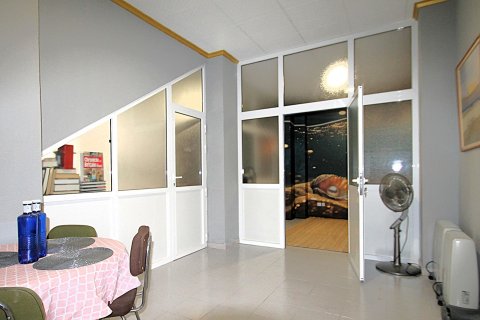 Kommersiell fastighet till salu i Torrevieja, Alicante, Spanien 3 sovrum, 105 kvm. Nr. 144342 - foto 18