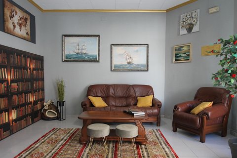 Kommersiell fastighet till salu i Torrevieja, Alicante, Spanien 3 sovrum, 105 kvm. Nr. 144342 - foto 3