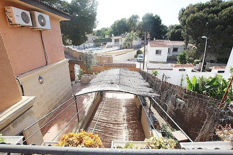 Villa in vendita a Torrevieja, Alicante, Spagna 6 camere da letto, 320 mq. N° 144343 - foto 27