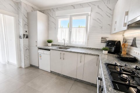 Huvila myytävänä Pinoso, Alicante, Espanja, 4 makuuhuonetta, 150 m2 No. 192311 - kuva 4