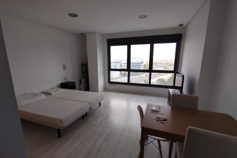 Lägenhet till salu Madrid, Spanien 1 sovrum, 58 kvm. Nr. 139403 - foto 2