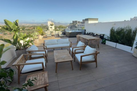 Kattohuoneisto myytävänä Alicante, Espanja, 3 makuuhuonetta, 110 m2 No. 139404 - kuva 8