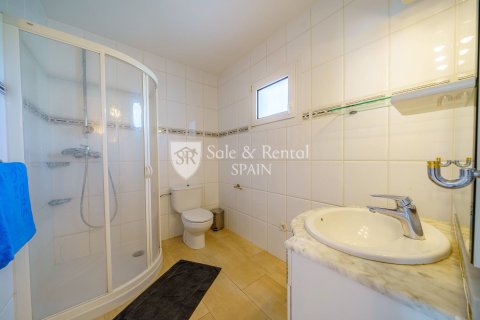 Hus till salu i Roses, Girona, Spanien 5 sovrum, 245 kvm. Nr. 166488 - foto 23