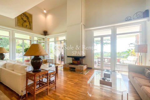 Hus till salu i Sant Vicenc De Montalt, Barcelona, Spanien 4 sovrum, 495 kvm. Nr. 166494 - foto 11