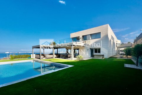 Hus till salu i Roses, Girona, Spanien 6 sovrum, 450 kvm. Nr. 166490 - foto 2