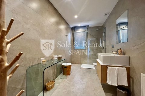 Hus till salu i Roses, Girona, Spanien 6 sovrum, 450 kvm. Nr. 166490 - foto 23
