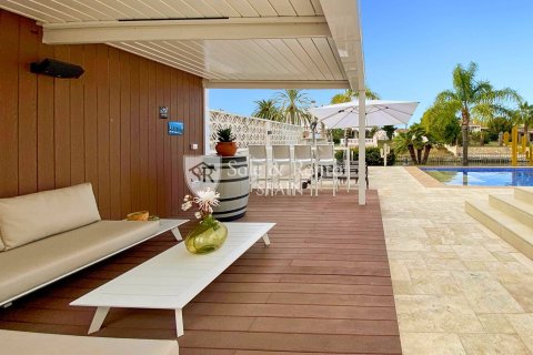 Hus till salu i Empuriabrava, Girona, Spanien 5 sovrum, 356 kvm. Nr. 166489 - foto 4