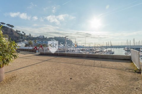 Hus till salu i Blanes, Girona, Spanien 4 sovrum, 186 kvm. Nr. 166493 - foto 2