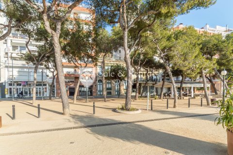 Hus till salu i Blanes, Girona, Spanien 4 sovrum, 186 kvm. Nr. 166493 - foto 4