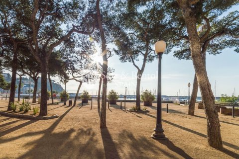 Hus till salu i Blanes, Girona, Spanien 4 sovrum, 186 kvm. Nr. 166493 - foto 3