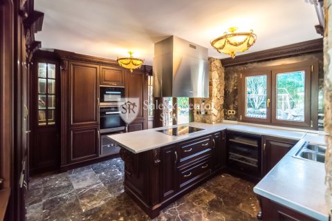 Hus till salu i Blanes, Girona, Spanien 4 sovrum, 400 kvm. Nr. 166491 - foto 22