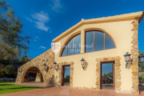Hus till salu i Blanes, Girona, Spanien 4 sovrum, 400 kvm. Nr. 166491 - foto 3