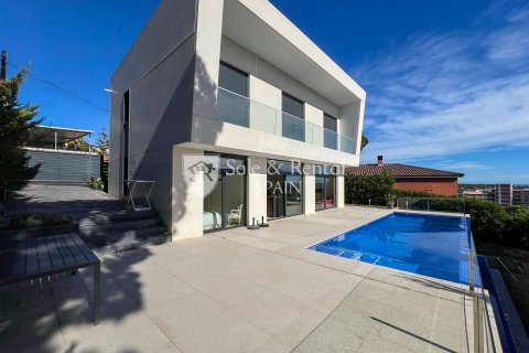 Casa a Sant Feliu de Guixols, Girona, Spagna 5 camere da letto, 270 mq. N° 166492