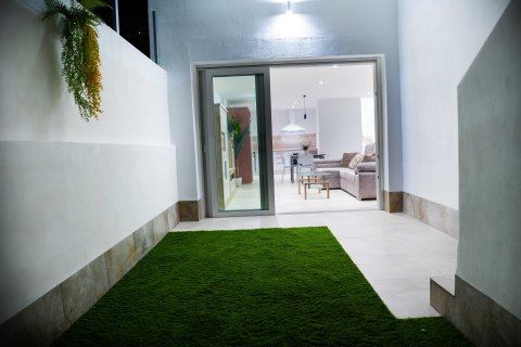 Villa for sale in Ciudad Quesada, Alicante, Spain 3 bedrooms, 189 sq.m. No. 143752 - photo 3