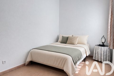 Huoneisto myytävänä Madrid, Espanja, 4 makuuhuonetta, 216 m2 No. 172324 - kuva 18