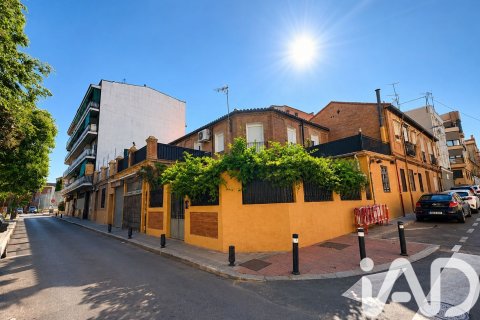 Huoneisto myytävänä Madrid, Espanja, 4 makuuhuonetta, 216 m2 No. 172324 - kuva 7