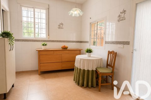 Huoneisto myytävänä Madrid, Espanja, 4 makuuhuonetta, 216 m2 No. 172324 - kuva 17