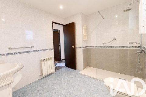 Apartment for sale in Madrid, Spain 3 bedrooms, 97 sq.m. No. 172327 - photo 16