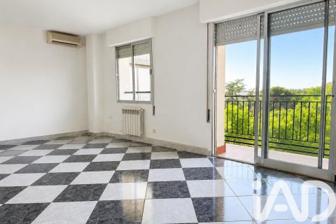 Apartment for sale in Madrid, Spain 3 bedrooms, 97 sq.m. No. 172327 - photo 6