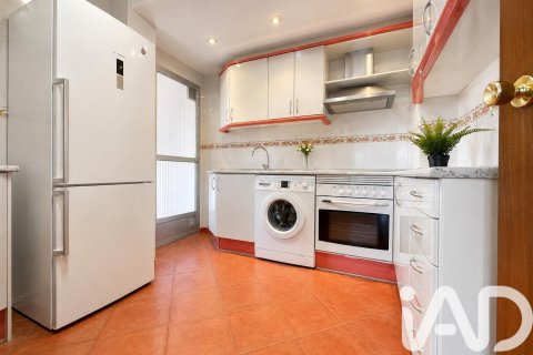 Apartment for sale in Madrid, Spain 3 bedrooms, 97 sq.m. No. 172327 - photo 3
