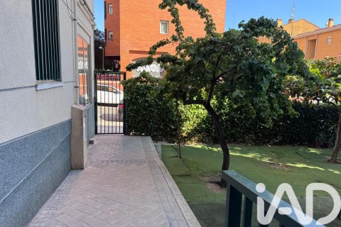 Apartment for sale in Madrid, Spain 3 bedrooms, 97 sq.m. No. 172327 - photo 28